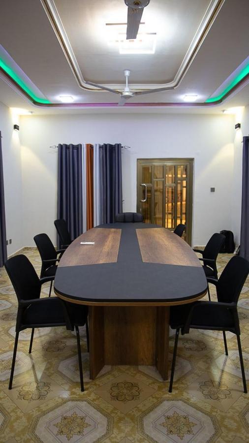 Veke Executive Lodge & Event Center 海岸角 外观 照片